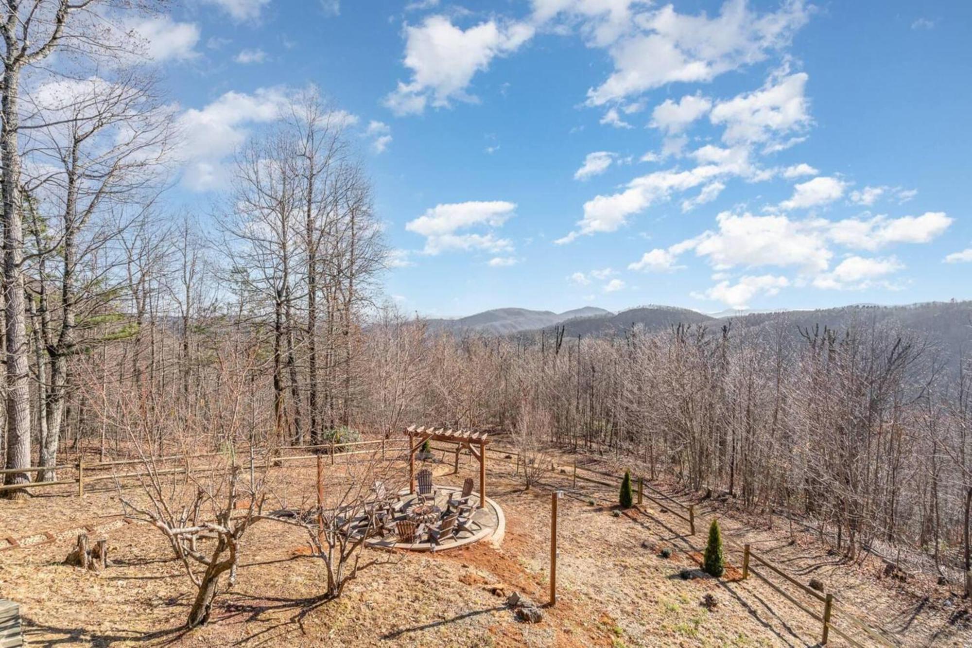 Enchanting Mountain Oasis Old Fort Екстер'єр фото